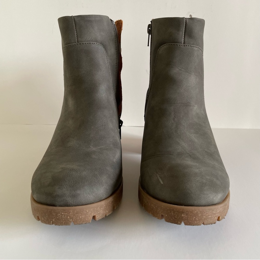 Korks Gray High Heel Boots Size 8.5 - Picture 3 of 12